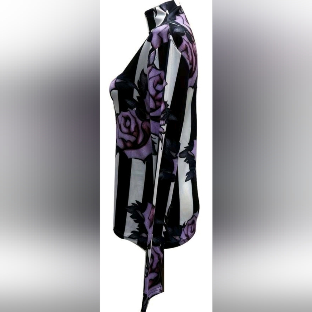 Bold Roses Print Top Lightweight - Picture 3 of 7
